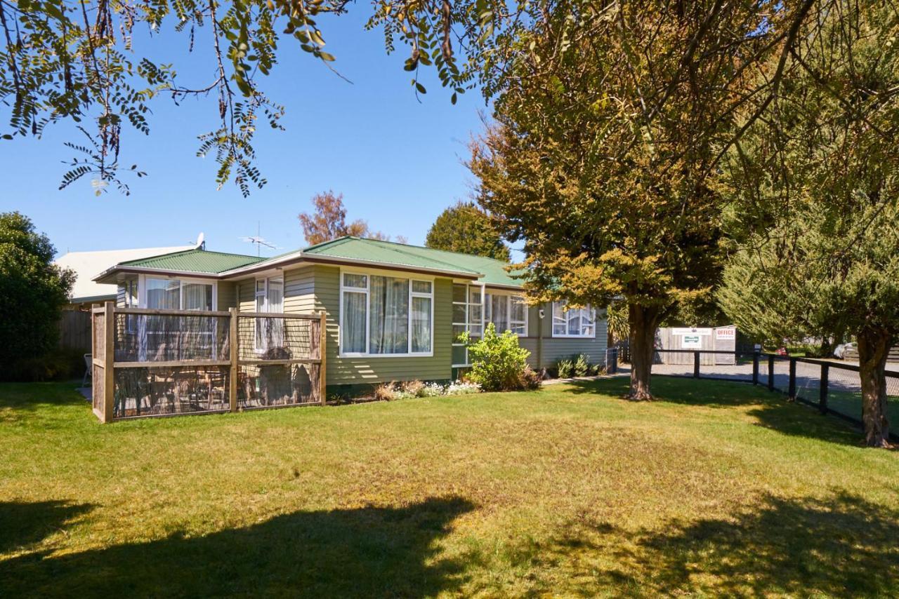 Accommodation Fiordland -The Three Bedroom House At 226A Milford Road Te Anau Eksteriør billede