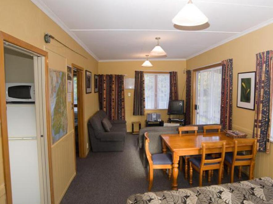 Accommodation Fiordland -The Three Bedroom House At 226A Milford Road Te Anau Eksteriør billede