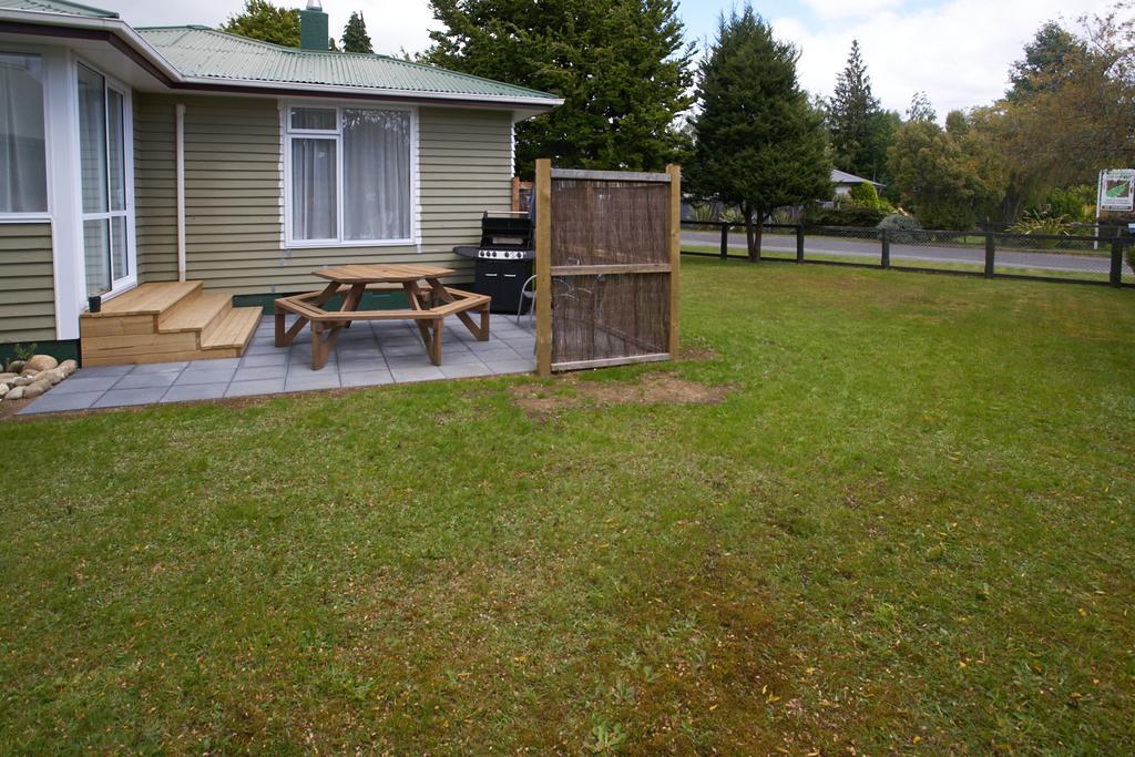 Accommodation Fiordland -The Three Bedroom House At 226A Milford Road Te Anau Eksteriør billede