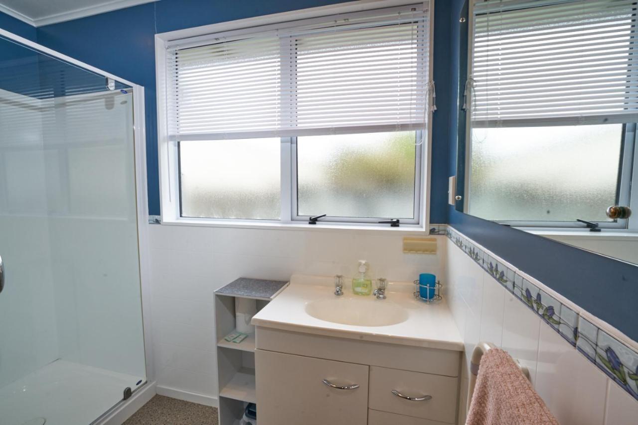 Accommodation Fiordland -The Three Bedroom House At 226A Milford Road Te Anau Eksteriør billede